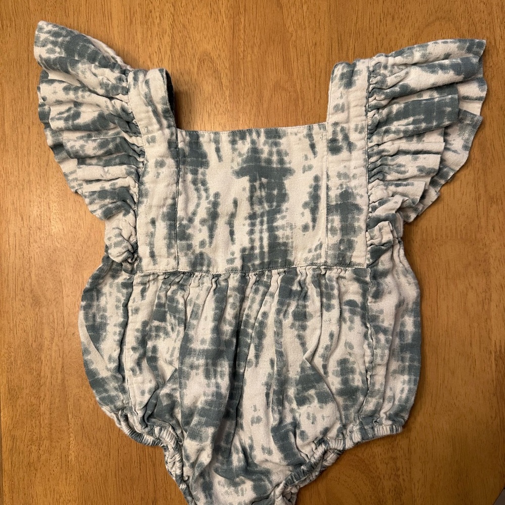 Blue and White Tie-Dye Ruffle Strap Bubble